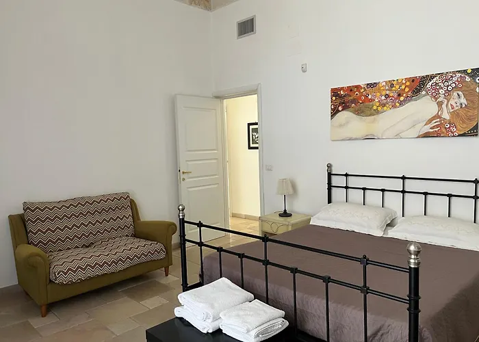 Pozzo Traiano 16 * Бриндизи